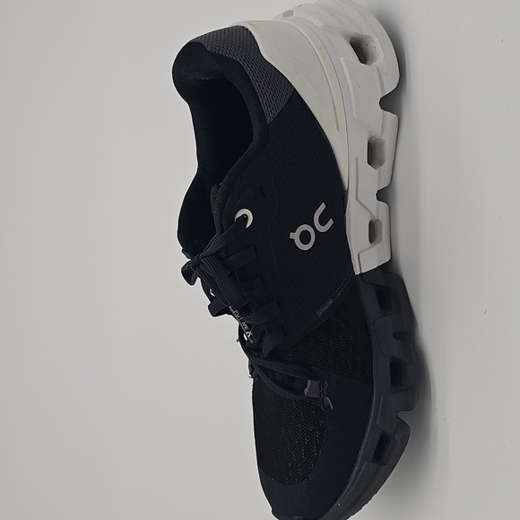 On Running Women's Cloud Flyer Athletic Shoes in Black and White - Picture 16 of 16